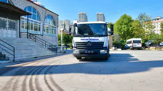 Esenyurt'ta kandil mesaisi Camiler gül suyuyla, mezarlıklar temizlikle hazır