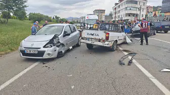 Trabzon Vakfıkebir’de zincirleme kaza 8 kişi hastanelik oldu
