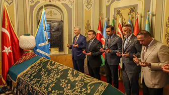 Bakan Bolat Bilecik'te Ertuğrul Gazi'nin huzuruna çıktı