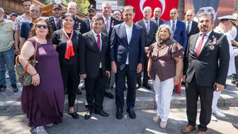 Tugay'dan şehit ailelerine Baş tacımızsınız, omuz omuzayız