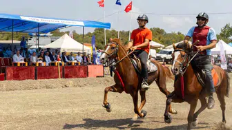 Bursa’da ata sporu geleneği sahada yaşatıldı