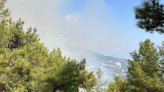Antalya iki koldan alevlerle mücadele ediyor