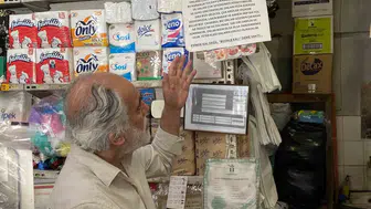 Pandeminin unutulmaz hatırası Dükkanda asılı o anlamlı yazı