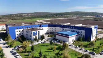 Balıkesir Tıp Fakültesi başarı grafiğini zirveye taşıdı