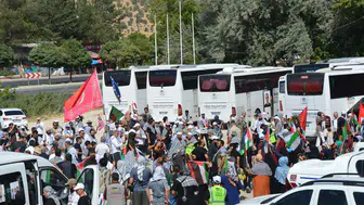 Filistin'e destek konvoyu sınır yolunda