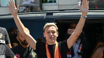 Galatasaray'dan dev hamle: Aleksey Batrakov dönemi resmen başladı