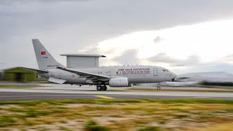 Göklerde tarihi an: Türk jetleri NATO semalarında bir ilke imza attı
