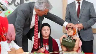 Düzce Valisi Makas yaz kursunda çocuklarla bir araya geldi