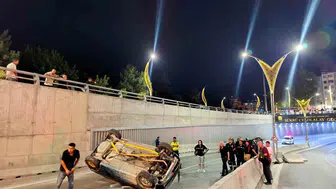 Afyonkarahisar'da alt geçit dehşeti: Araçlar devrildi, kurtarma operasyonu başlatıldı
