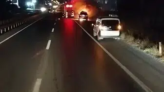 Bursa yolunda seyir halindeki lüks cip bir anda alev aldı