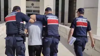 Korkutan yangının faili tutuklandı: Taşlarla ateş yakarken ormanı küle çevirdi