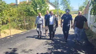 Kaymakam köyde duydu, ekipler yolu aynı hafta asfaltladı