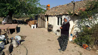 Hortum vurdu aile bahçede yaşıyor