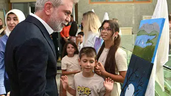 Kahramanmaraşlı çocuklar yaz tatilini tuval başında değerlendirdi