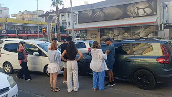 Manavgat'ta direksiyon hakimiyeti kayboldu, 3 araç birbirine girdi