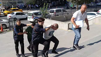 Telefonda 'polis' dediler, 72 yaşındaki adamın 7 bin dolarını istediler