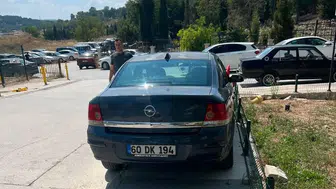 Bilecik Hastanesinde kaldırım işgali tepki topladı