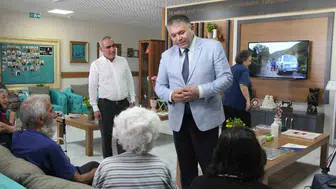 Mersin'de huzurevi sakinlerine moral ziyareti