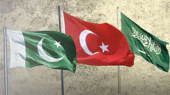 Üç ülkenin kardeşlik mesajı gökyüzüne yansıdı: Mekke'deki tarihi imza ışıklarla kutlandı