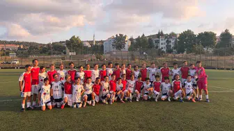 Bilecik'te minik kramponlar sahada dostluk rüzgarları estirdi