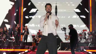Murat Boz Erzurum sahnesinde binleri coşturdu