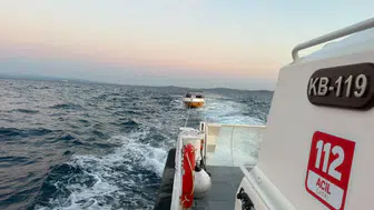 Ayvacık açıklarında arıza yapan teknedeki 7 kişi kurtarıldı