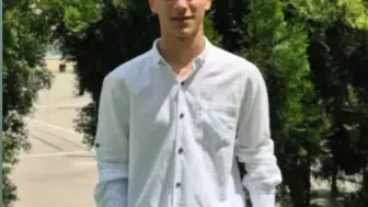 Banyodan çıktıktan sonra odasında ölü bulundu, 19 yaşındaki genç köyde toprağa verildi