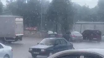 Sivrihisar’da bunaltan sıcaklar yerini sağanağa bıraktı