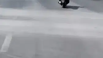 Alanya çevreyolunda motosikletli şovuna trafikteki diğer sürücüler tepkili