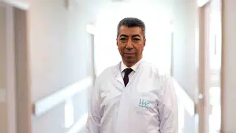Yemek yerken öksüren yaşlı yakınınızı ciddiye alın