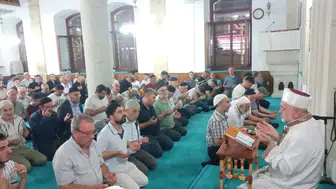 Bayburt'ta kandil gecesi camiler doldu, dualar Gazze için yükseldi