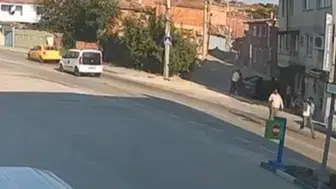 Edirne'de polisten kaçan göçmen araçları kaza yaptı