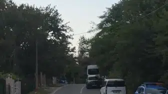 Çatalca'da silahlı saldırgan dehşeti yaşanıyor
