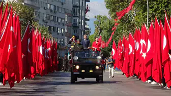Antalya 30 Ağustos coşkusuyla sarsıldı: Cumhuriyet Meydanı'nda tarihi gün