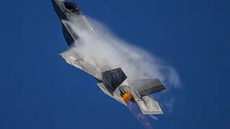 California üzerinde F-35B savaş uçağı yere çakıldı