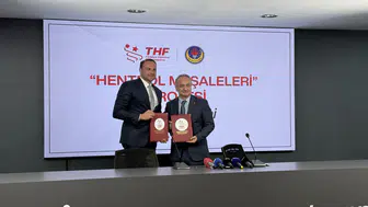 Genç hentbolculara tam burslu kolej yolu açıldı