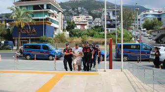 Alanya'da haraç çetesine operasyon yapıldı