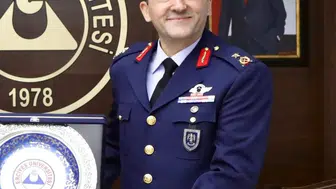 Kayseri Garnizon Komutanı Güleryüz emekliye ayrıldı