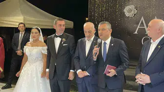 Akyazı'da düğün coşkusu Özgür Özel nikah şahidi oldu