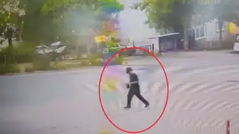 Bursa'da evlere tırmanarak giren hırsız yakayı ele verdi