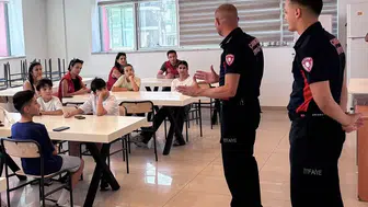 Çankırılı öğrenciler itfaiye istasyonunda mesleği yakından tanıdı