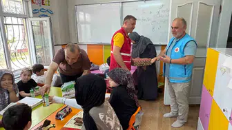 Alaplı’da Kızılay’dan öğrencilere tatlı mola
