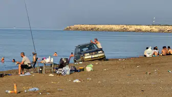 Caretta yuvalarına araçla girdiler Yasaklar çiğnendi