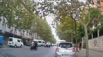 Esenyurt’ta sabah mesaisi kapkaççıların hedefi oldu