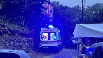 Giresun'da heyelan korkusu: Engelli vatandaş son anda kurtarıldı
