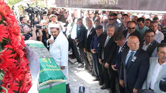 Özgür Özel Eskişehir'de acılı gününde Büyükerşen'i yalnız bırakmadı