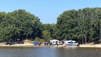 Serinlemek için girdiği gölde hayatını kaybetti
