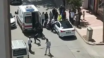 Elazığ’da bir kadın caddede otomobilin çarpması sonucu hastanelik oldu