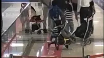 Havalimanında hayata tutunan bebek için kahramanlık ödülü