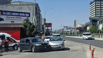 Malatya Caddesi'nde şiddetli çarpışma: Trafik kazasında bir kişi hastanelik oldu